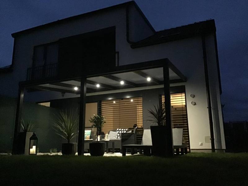 Hiníková pergola s osvetlením