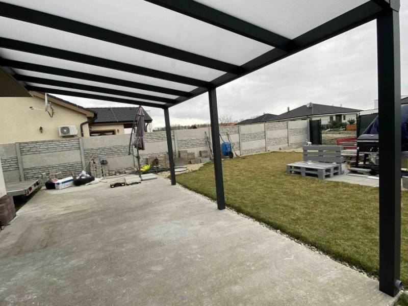 Pergola s polykarbonátom v Hamuliakove